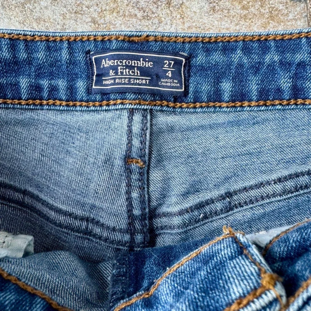 Abercrombie & Fitch‎ Y2K High Rise  Distressed Cuffed Hem Women's Shorts 4